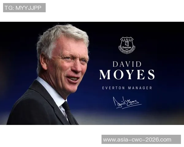 莫耶斯展现足球天赋与智慧成就传奇教练生涯的背后故事